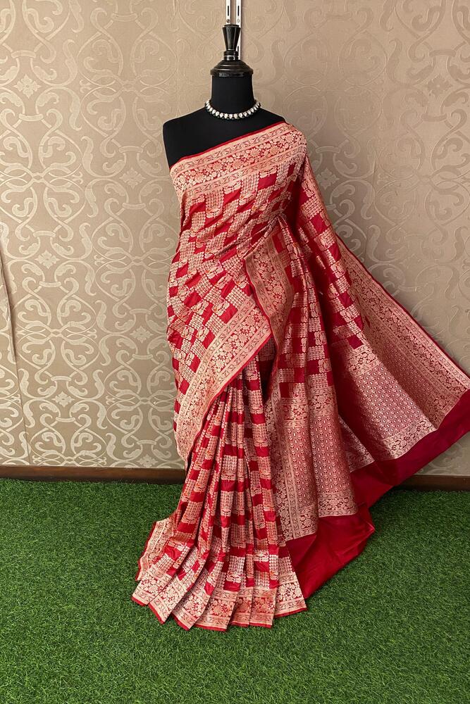 Red Uppada Banarasi Silk Saree, With Unstiched Blouse