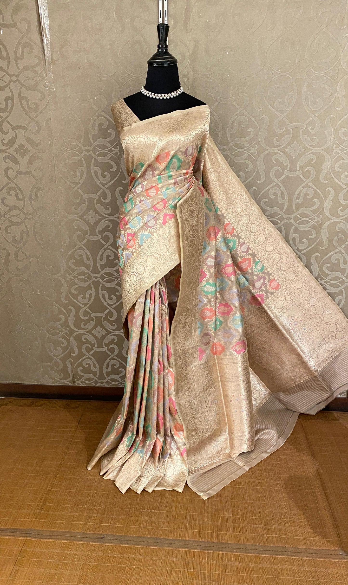 Golden Beige Kadiyal Banarasi Rangkat Design Saree, With Unstiched Blouse