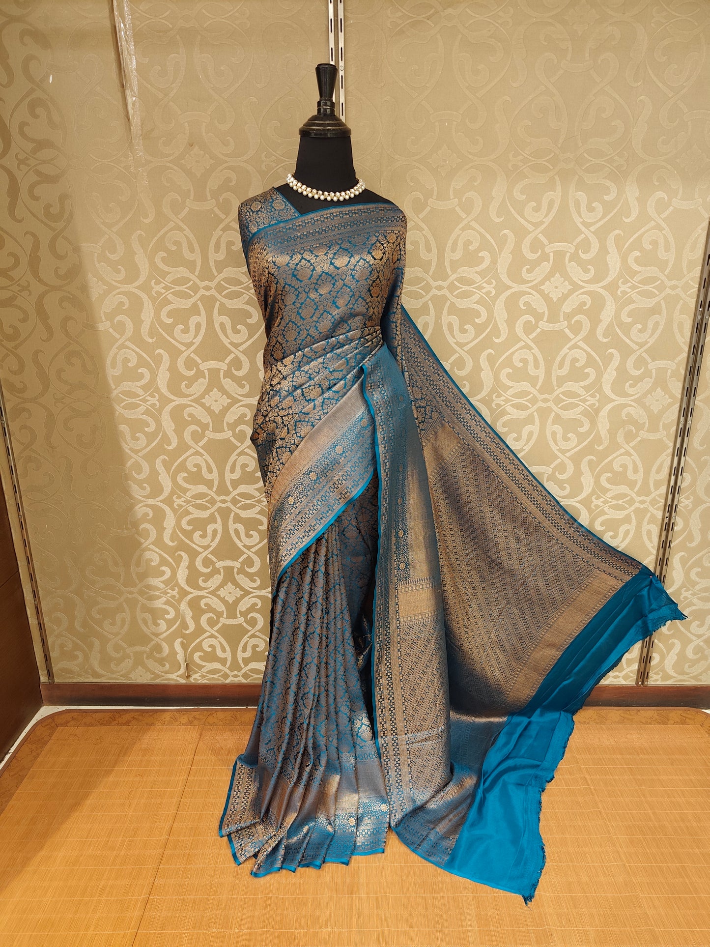 Deep Blue Mysore Crepe Silk Banarasi Saree, With Unstiched Blouse