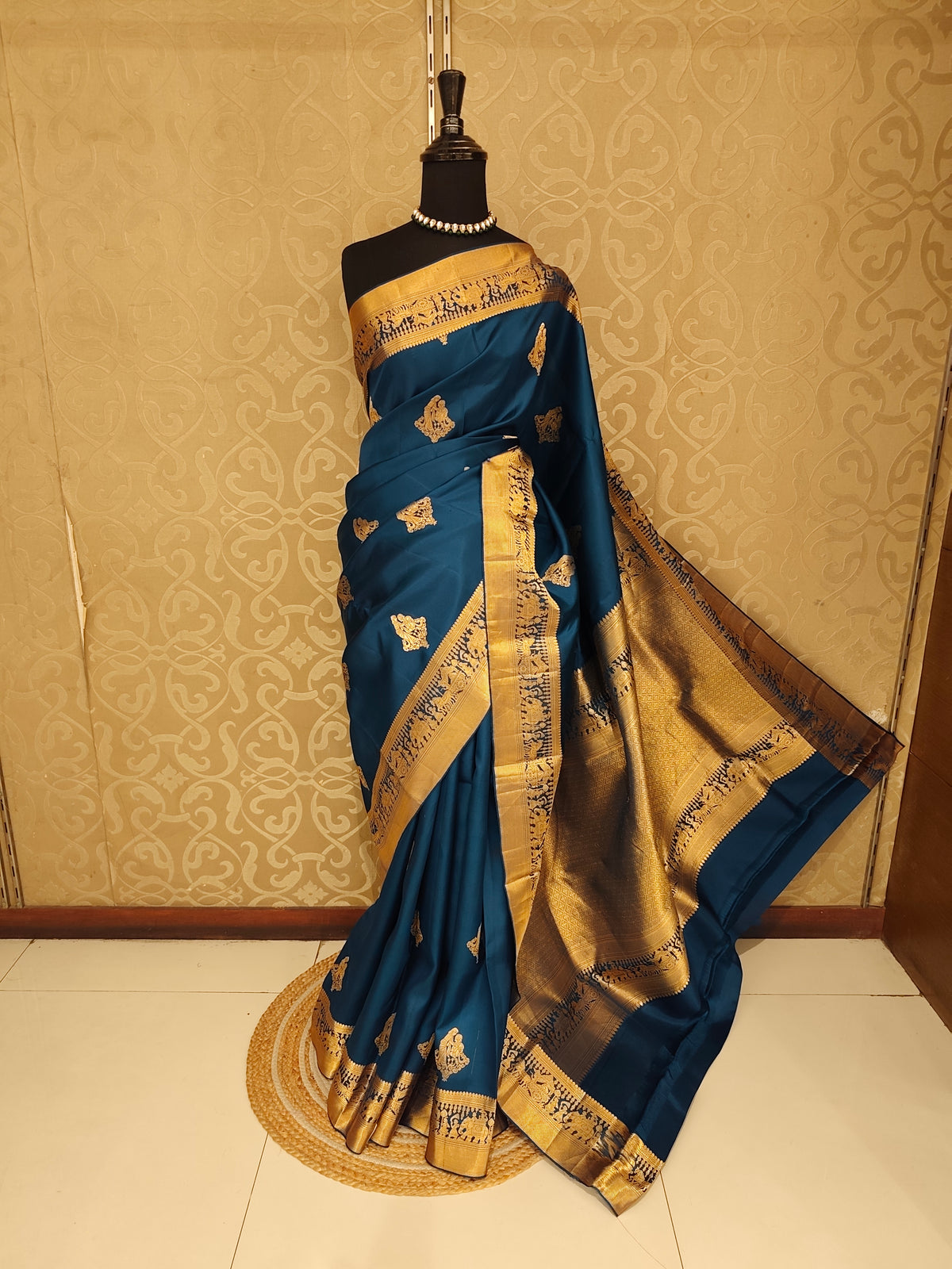 Navy Blue Pure Kanjeevaram Silk Saree, With Unstiched Blouse