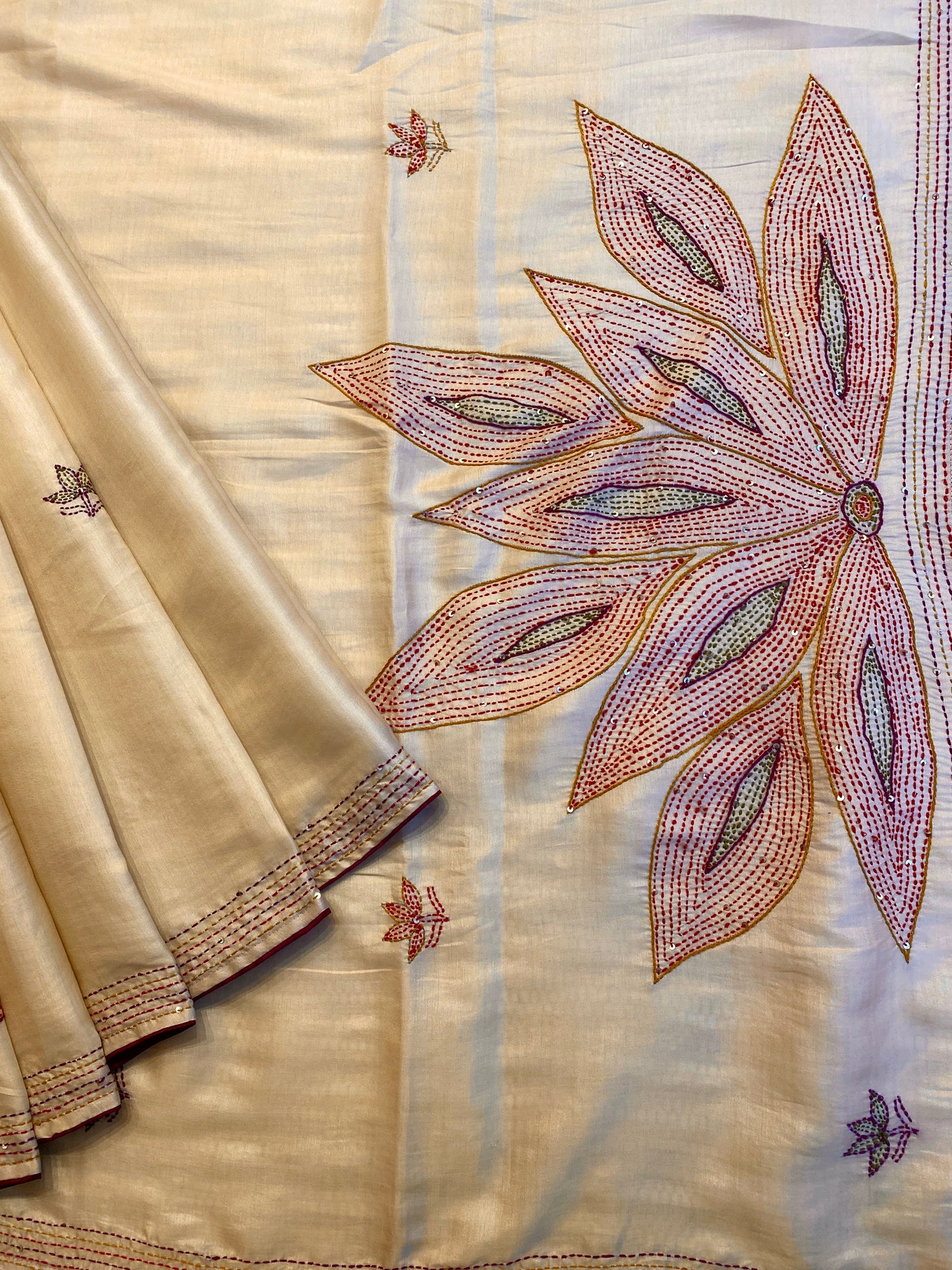 Off-White Semi Munga Silk French Knot Hand Embroidery Work Saree, With Unstiched Blouse