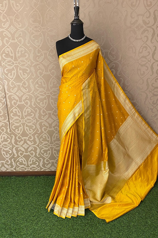 Mustard Yellow Tanchoi Silk Saree Self Weaving With Unstiched Blouse