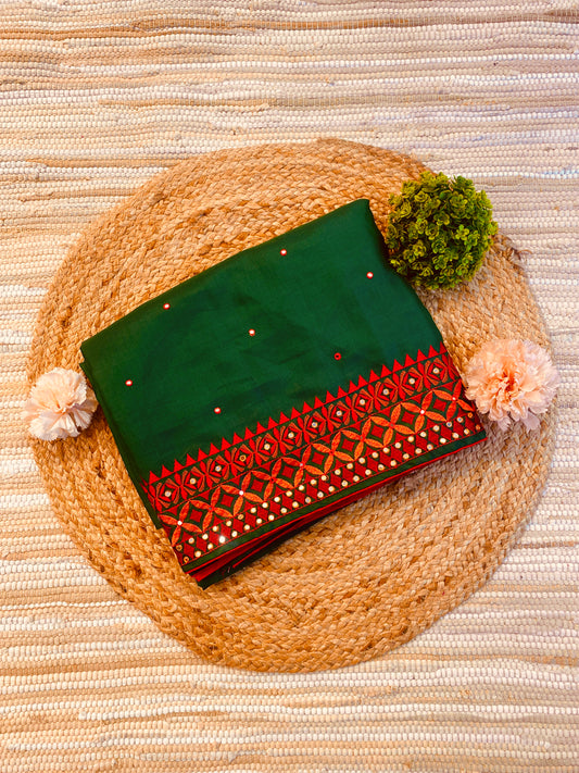 Deep Green Semi Munga Silk Cross Stitch Embroidery Work Saree, With Unstiched Blouse