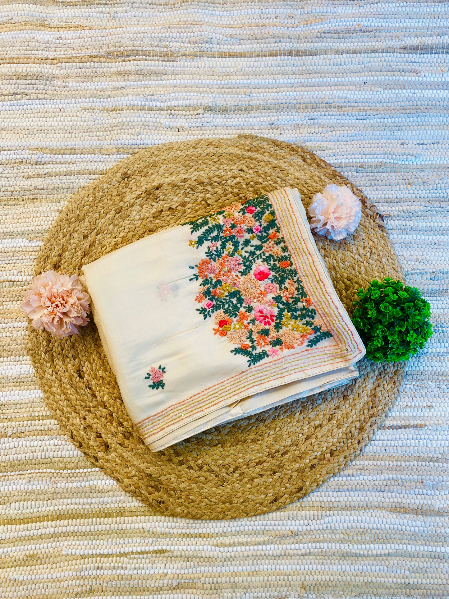Off-White Semi Munga Silk French Knot Hand Embroidery Work Saree, With Unstiched Blouse