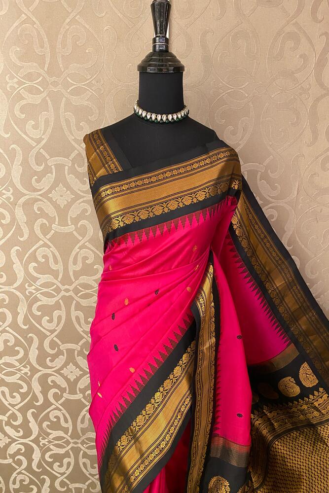 Magenta Gadwal Silk Sarees With Unstiched Blouse