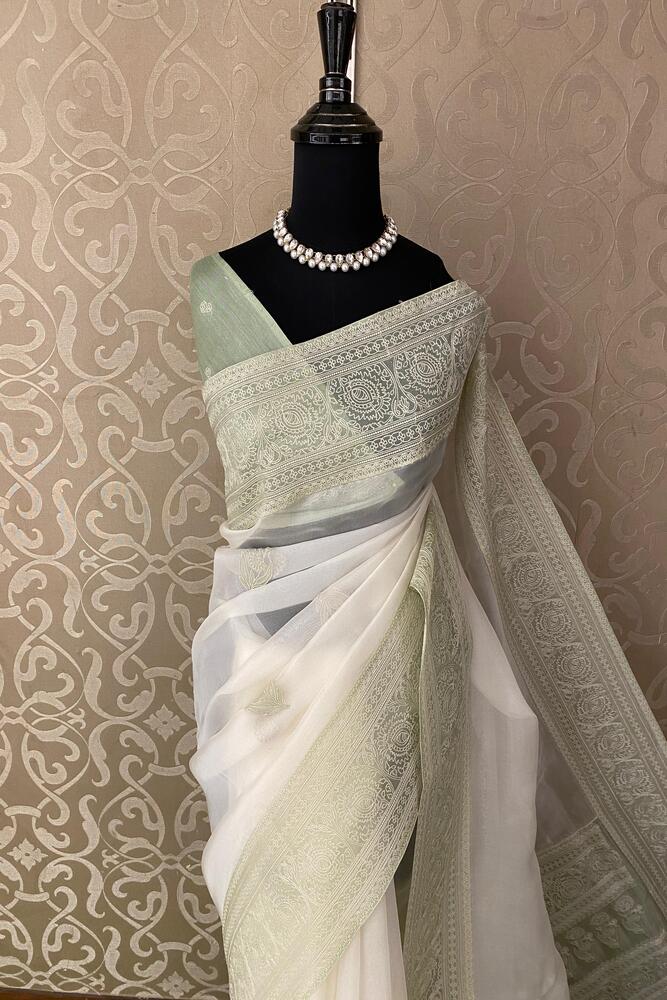 Off-White Organza Saree With Applique Work, With Unstiched Blouse