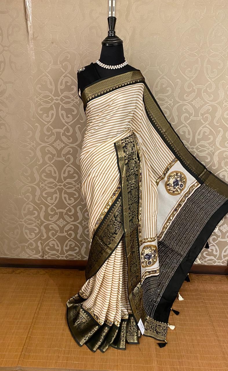 Off-White Munga Silk Saree With Hand Embroidery Work, With Unstiched Blouse