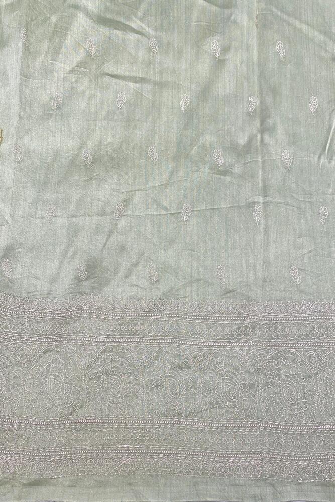 Off-White Organza Saree With Applique Work, With Unstiched Blouse