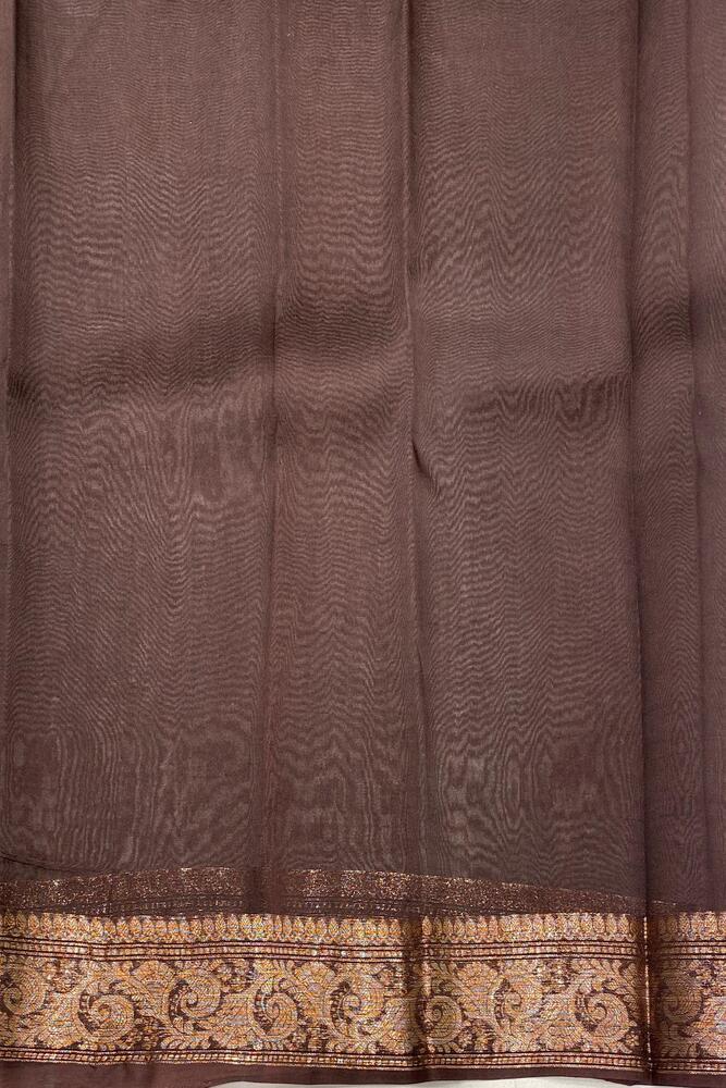 Off-White Kora Banarasi silk saree with intricate hand weaving work and matching unstiched blouse, traditional wear by Saarang Sarees