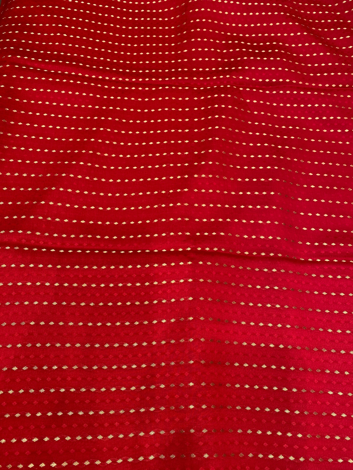 Red Mysore Crepe Silk Banarasi Saree, With Unstiched Blouse