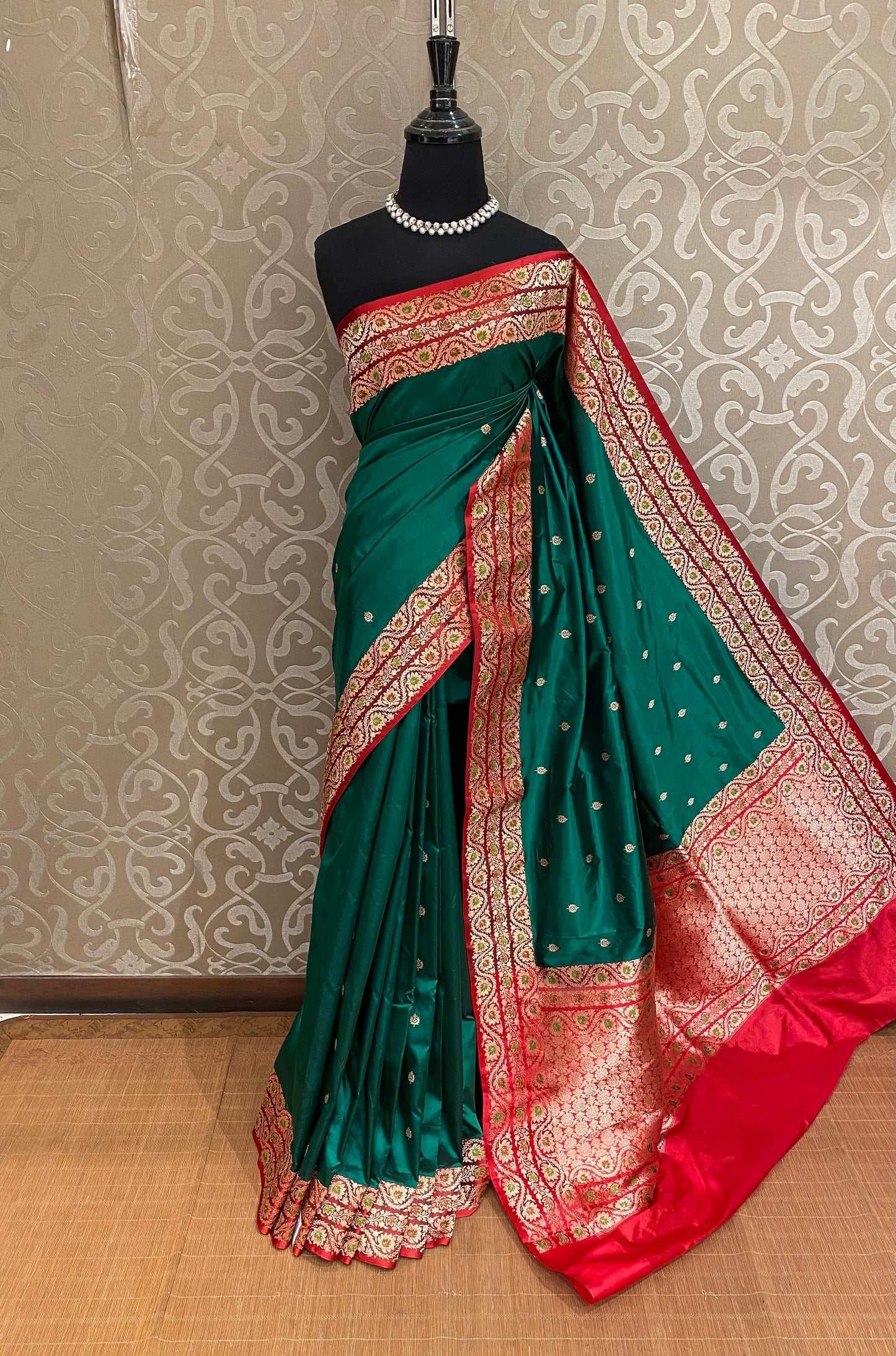 Bottle Green Katan Banarasi Saree Hand Woven Work, With Unstiched Blouse