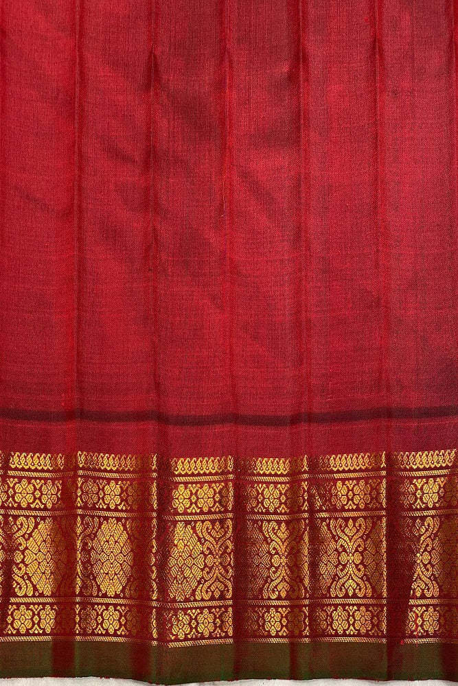 Offwhite Gadwal Silk Saree With Unstiched Contrast Blouse