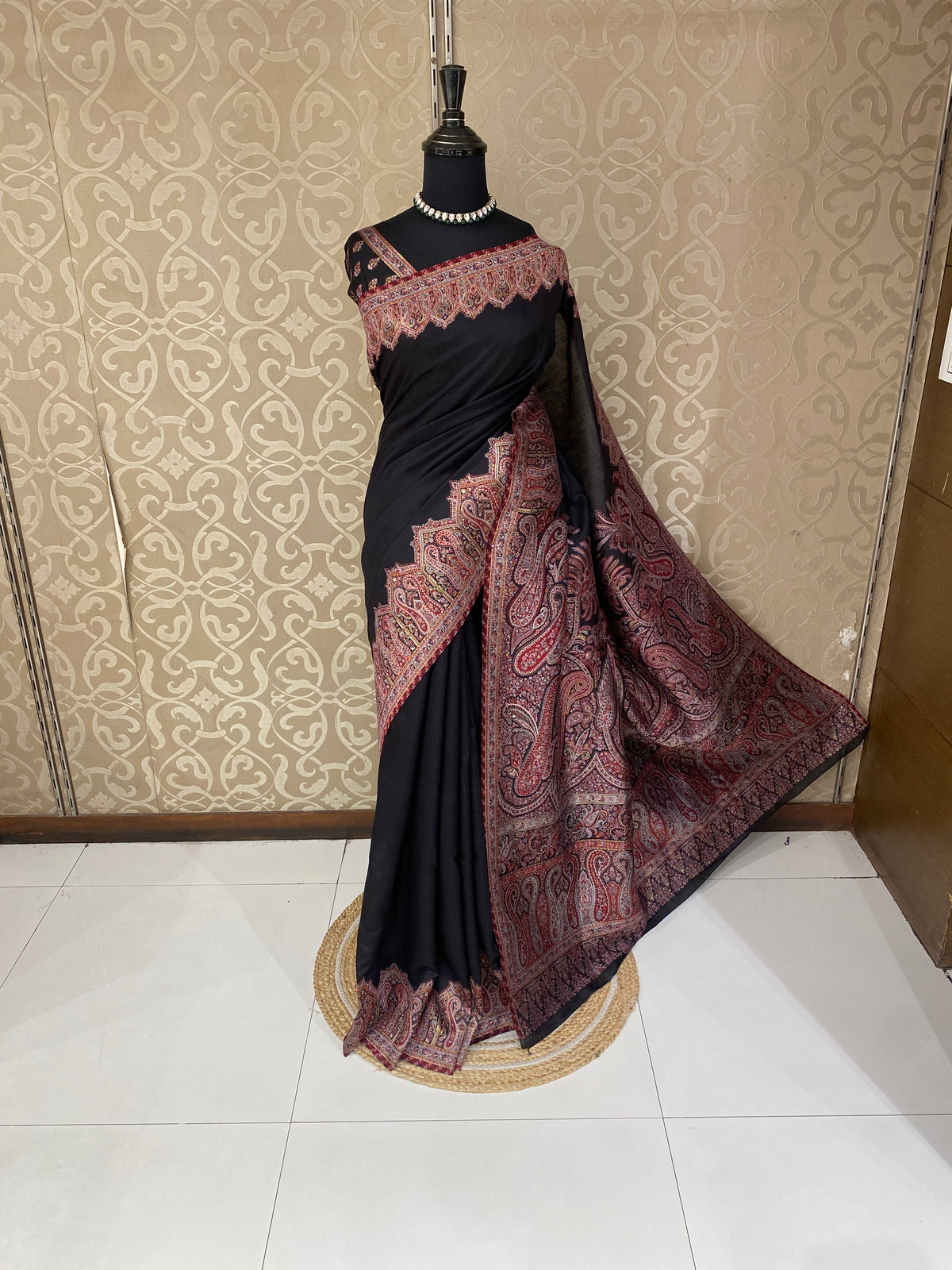Black Pure Kani Handloom Silk Saree With Unstiched Jamewar Woven Blouse