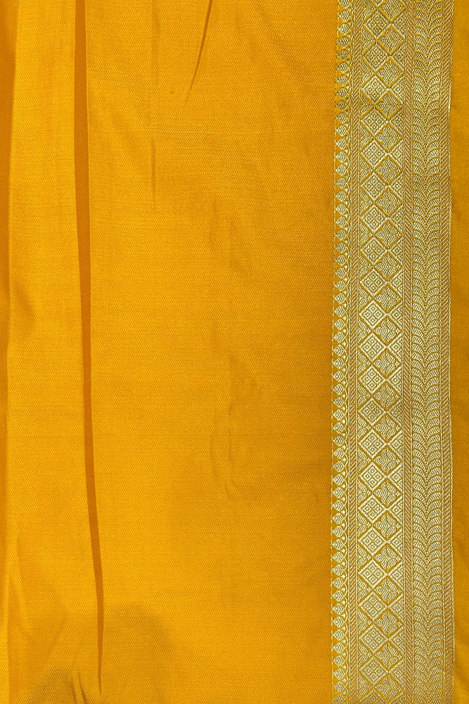 Mustard Yellow Tanchoi Silk Saree Self Weaving With Unstiched Blouse