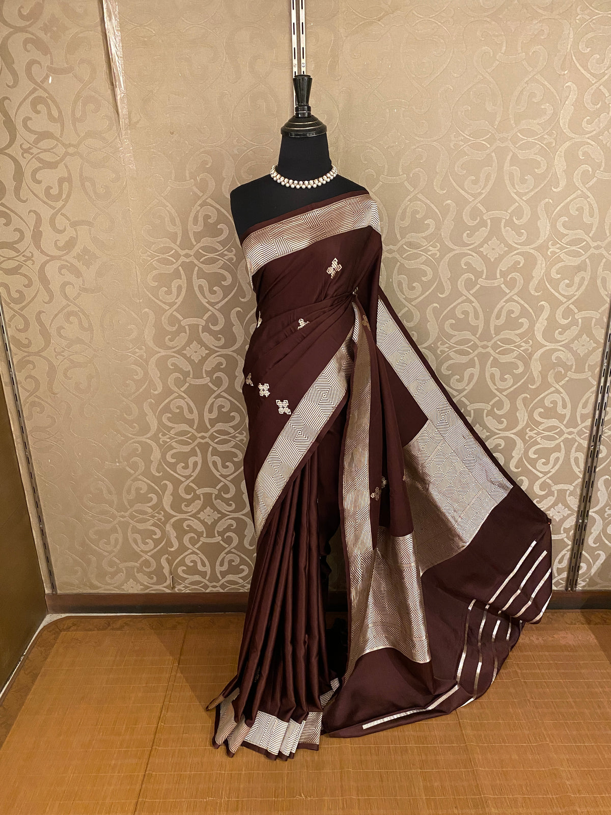 Deep Brown Mashru Silk Banarasi Handloom Saree, With Unstiched Blouse