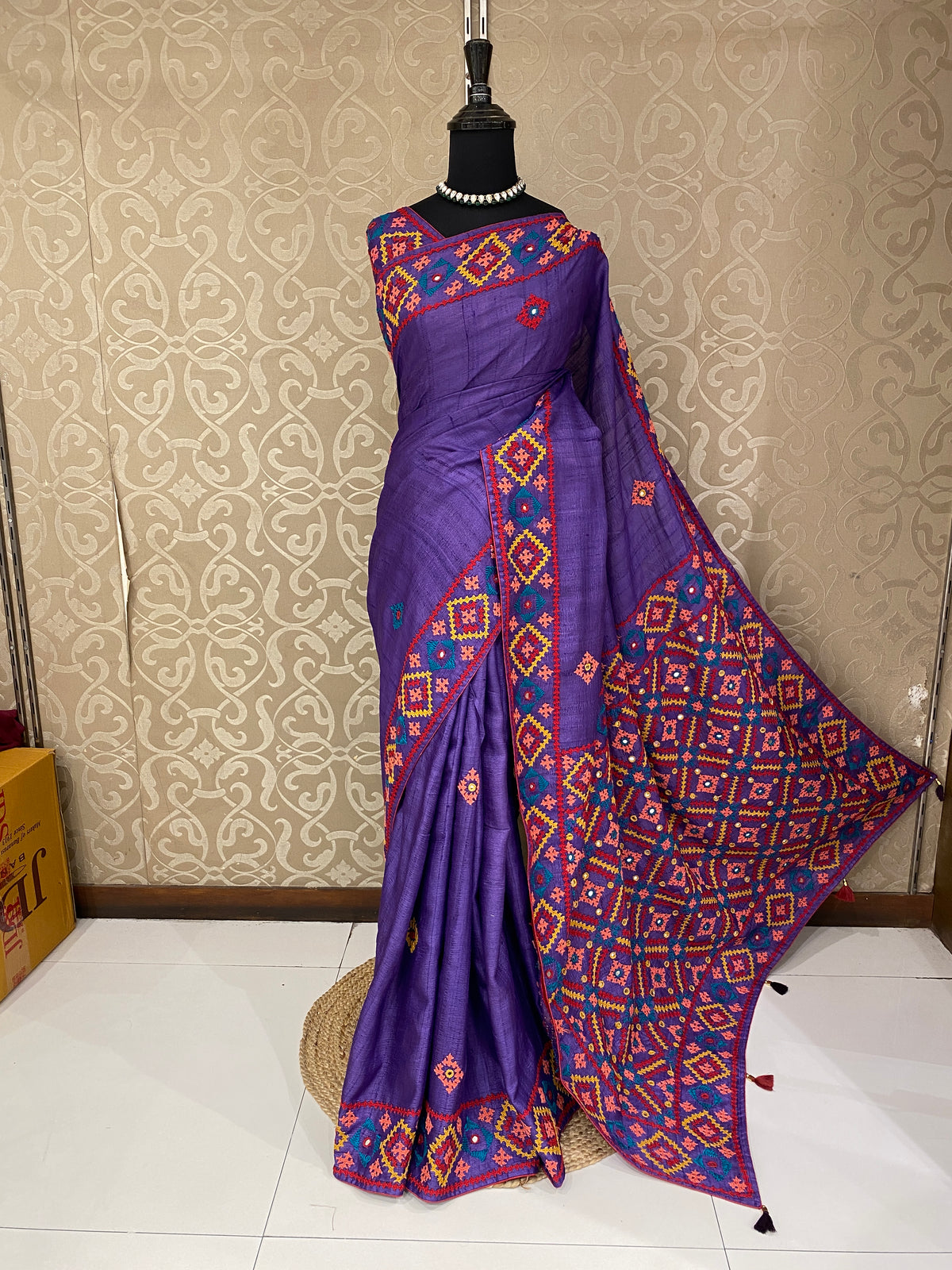 Purple Tussar Hand Embroidery Saree, With Unstitched Blouse