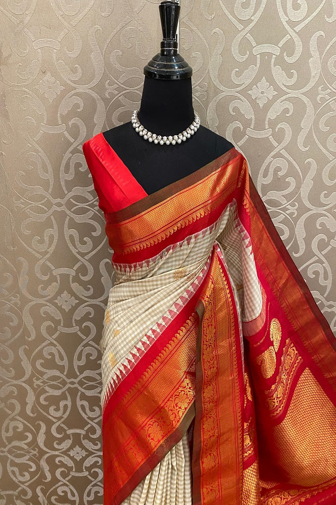 Offwhite Gadwal Silk Saree With Unstiched Contrast Blouse