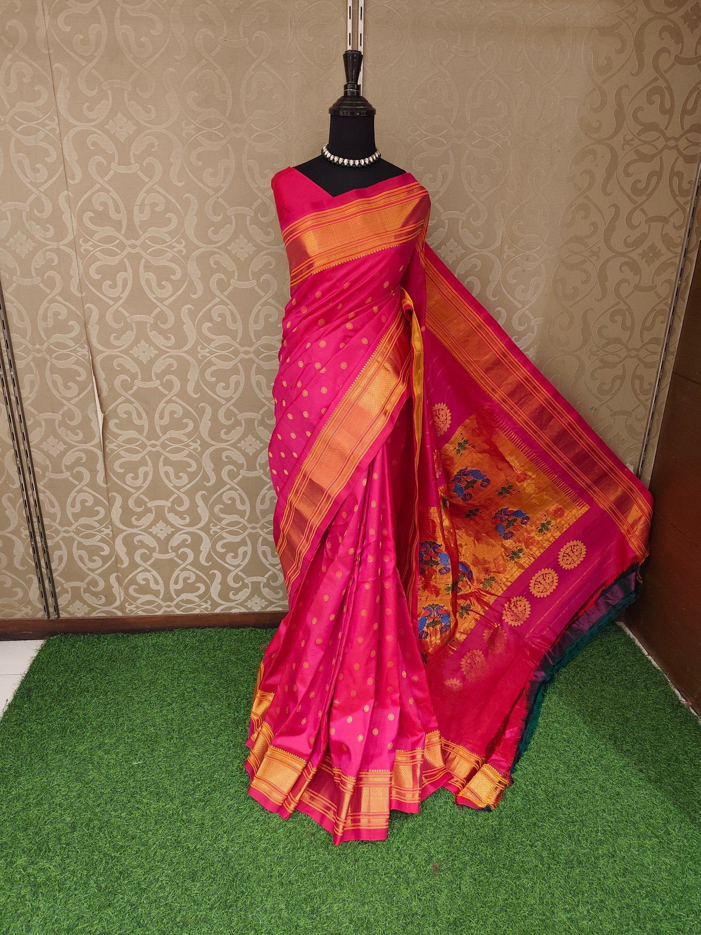 Rani Gadwal Silk Sarees With Unstiched Blouse
