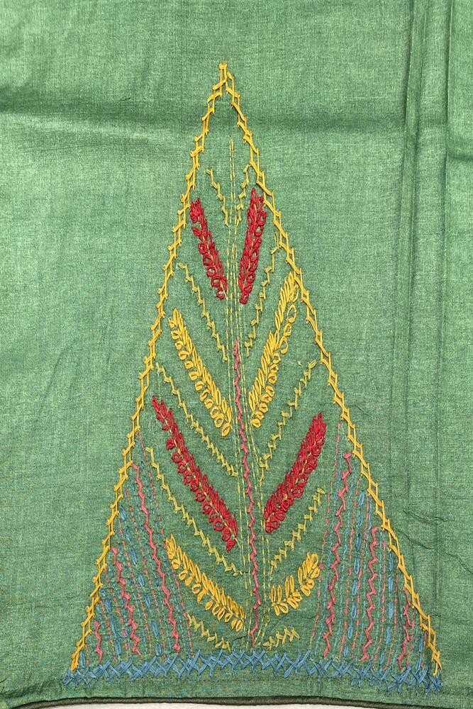 Deep Green Tussar Embroidery Saree With Lambani Work Border, With Unstitched Blouse