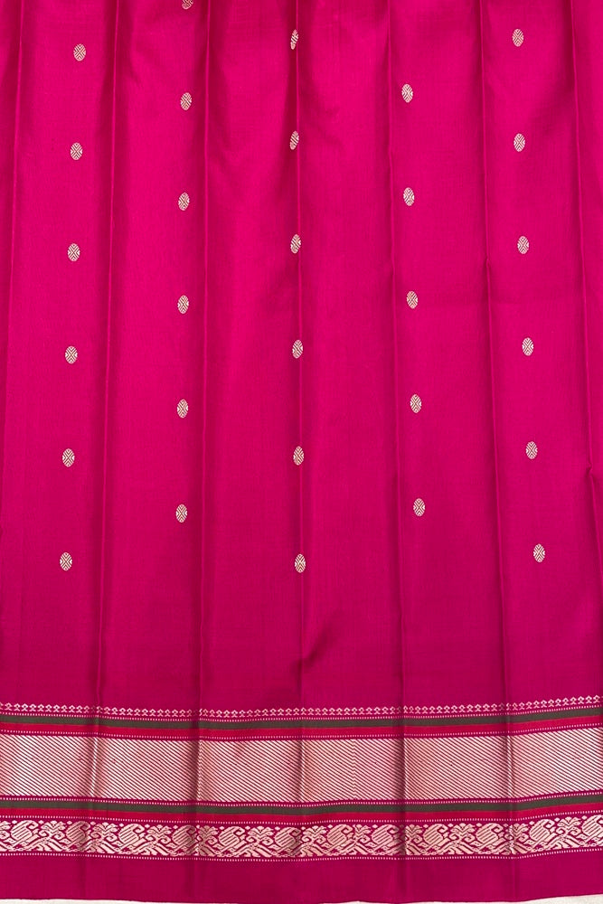 Peach Rani Gadwal Silk Saree With Unstich Contrast Blouse