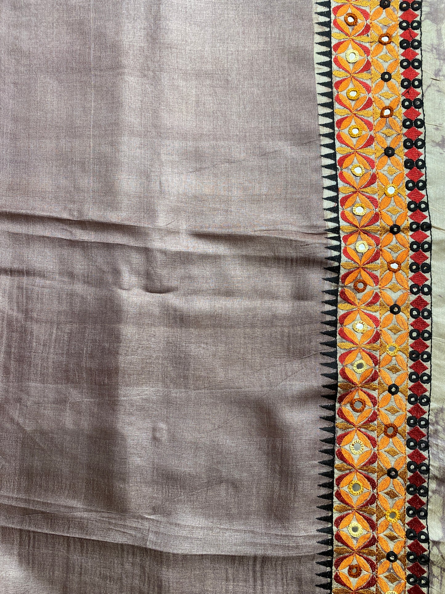 Greyish Mauve Tussar Batik Saree, With Unstitched Blouse