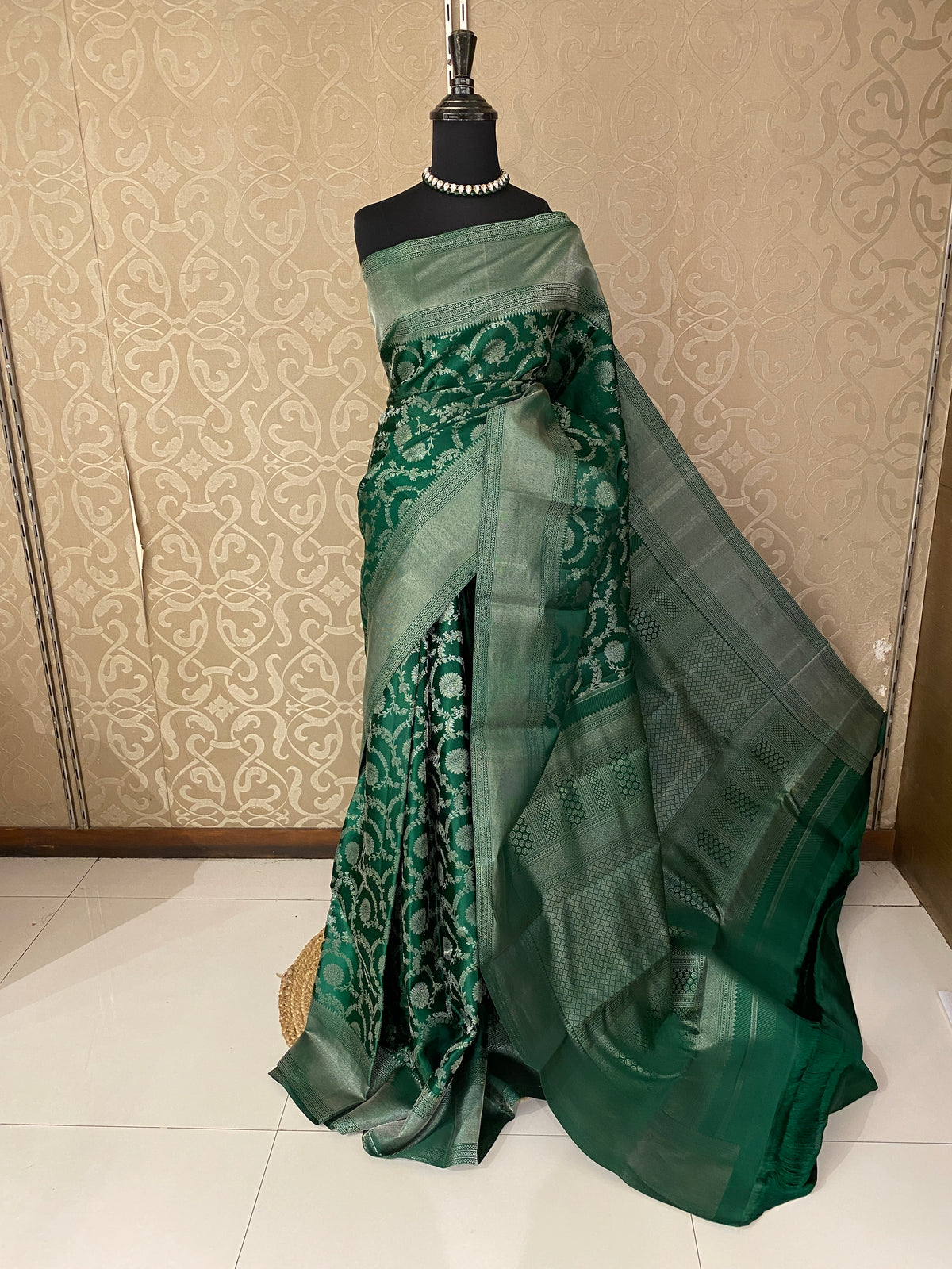 Deep Green Pure Kanjeevaram Silk Saree, With Unstiched Blouse