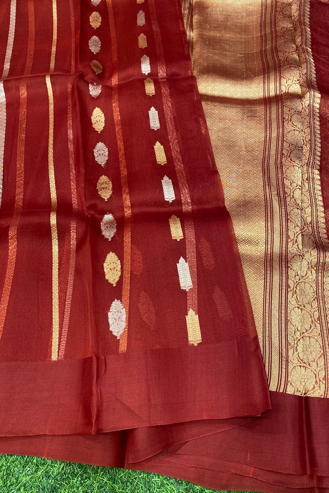 Maroon Kora Banarasi Silk Saree With Unstich Blouse Piece