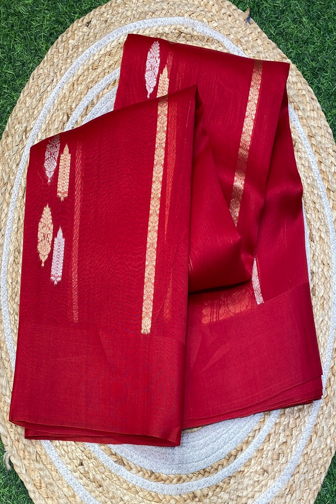 Red Kora Banarasi Silk Saree With Unstich Blouse Piece