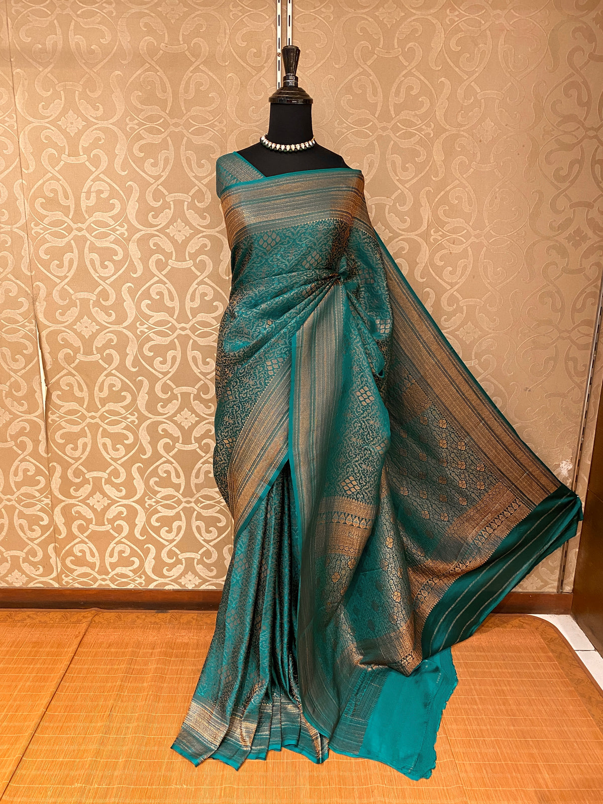 Teal Mysore Crepe Silk Banarasi Saree, With Unstiched Blouse
