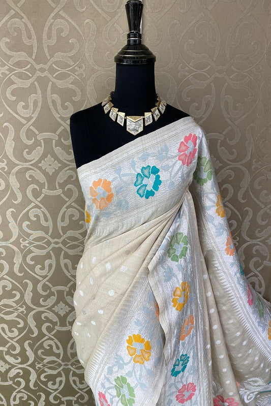 Offwhite Tussar Khaddi Georgette Handwoven Saree, With Unstiched Blouse