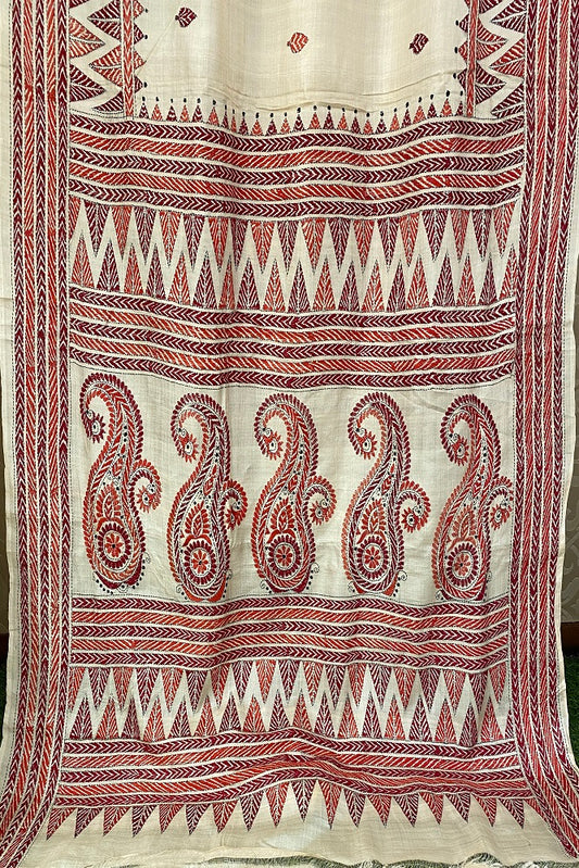 Offwhite Red Tussar Embroidery Saree With Kantha Work Border, With Unstitched Blouse