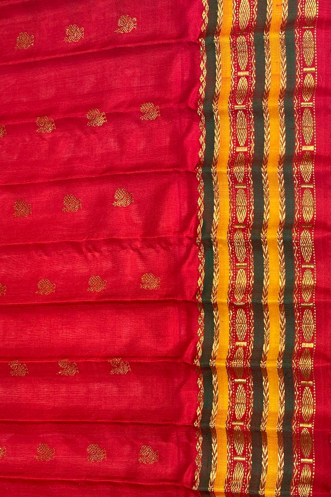 Forest Green Gadwal Silk Saree With Unstiched Contrast Blouse