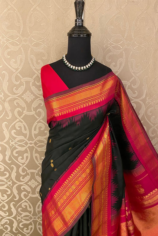Black Gadwal Silk Saree With Unstiched Contrast Blouse