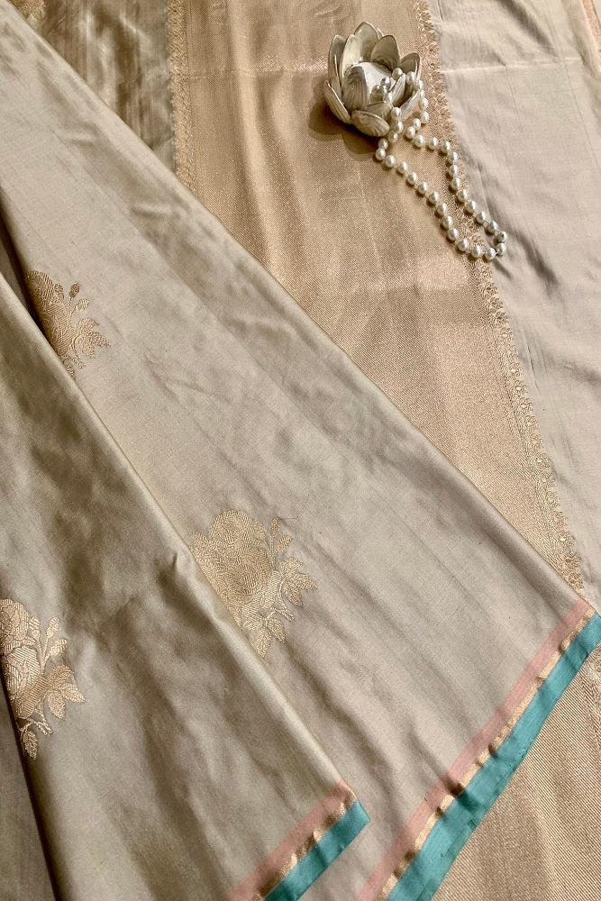 OFFWHITE KADIYAL BANARASI SILK SAREE WITH HAND ZARI WOVEN BUTAS