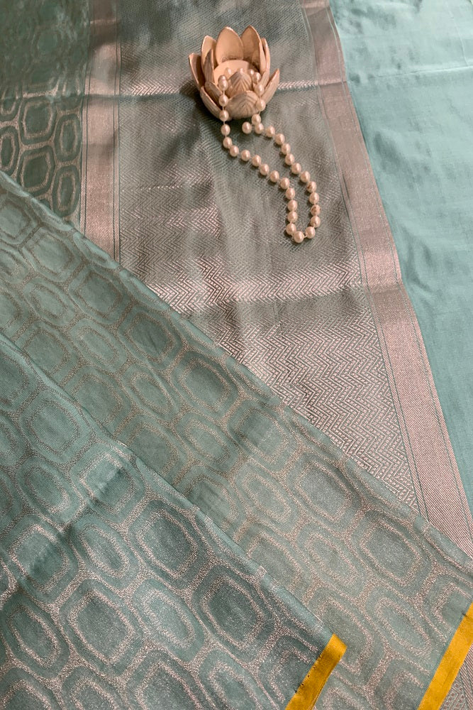 FIROZI KADIYAL BANARASI SILK SAREE WITH HAND INTERWOVEN