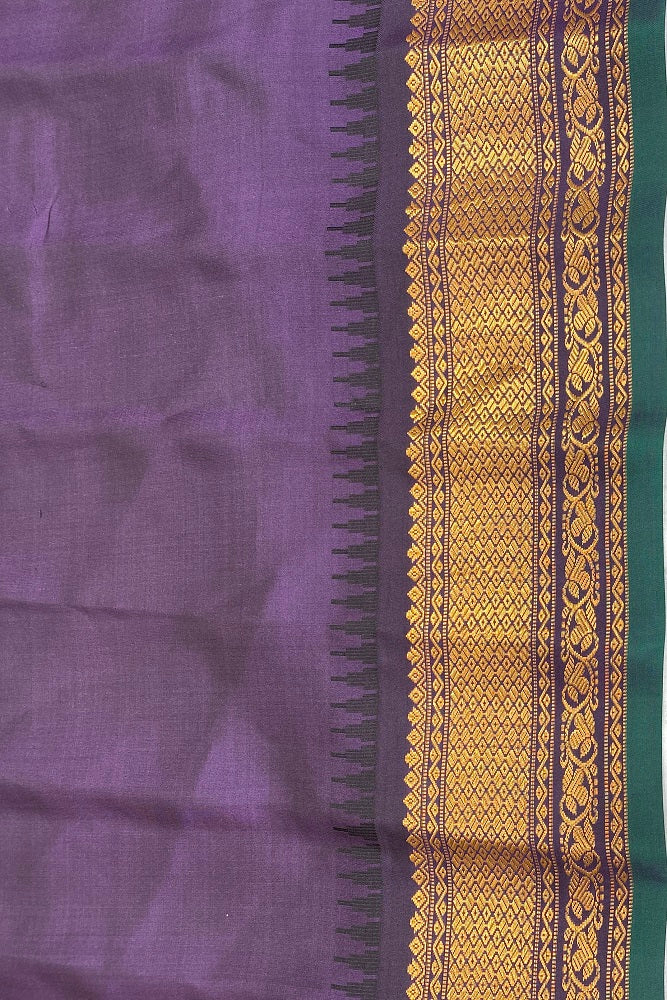 Offwhite Gadwal Silk Saree With Unstiched Contrast Blouse