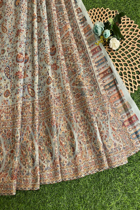 Offwhite Pure Kani Handloom Silk Saree With Floral Woven Blouse