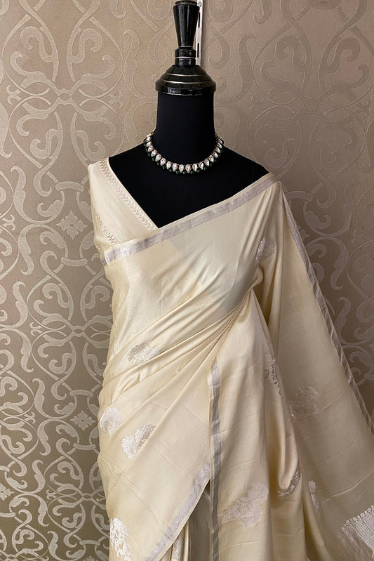 Offwhite Mashru Silk Banarasi Kadwa Handloom Saree, With Blouse