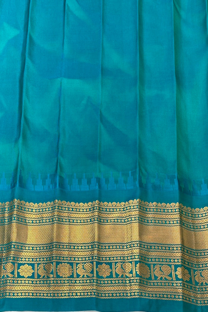 Beige Gadwal Silk Saree, With Contrast Blouse