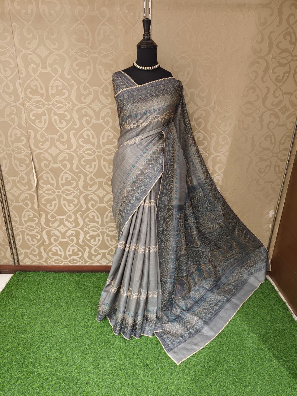 Grey Tussar Hand Embroidery Saree, With Unstitched Blouse